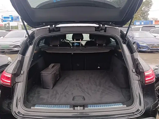 Mercedes-Benz EQC — Фото автомобиля 18