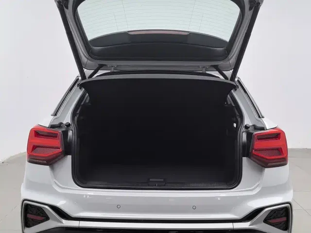 Audi Q2L — Фото автомобиля 16