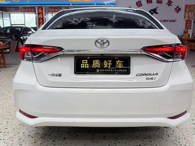 Toyota Corolla — Фото автомобиля 5