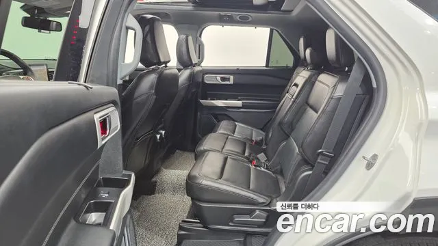 Ford Explorer Generation 6 — Фото автомобиля 12