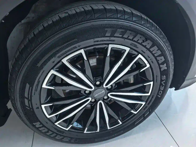 Jetour X70 Plus — Фото автомобиля 13