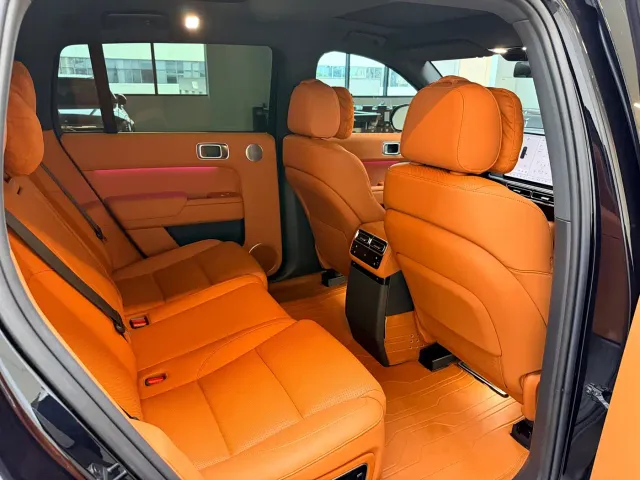 Li Auto L7 — Фото автомобиля 14