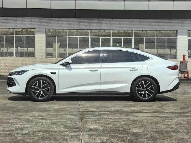 BYD Qin L — Фото автомобиля 3