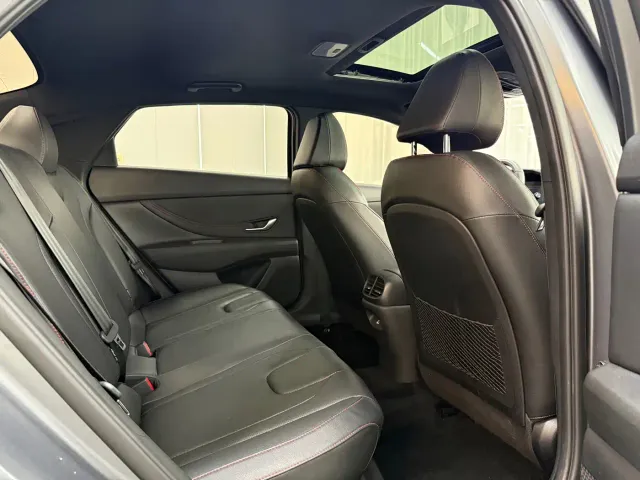 Hyundai Elantra — Фото автомобиля 9