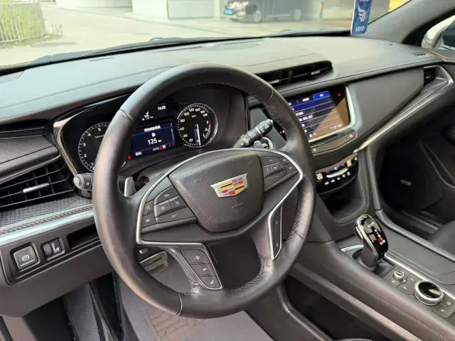 Cadillac XT5 — Фото автомобиля 7