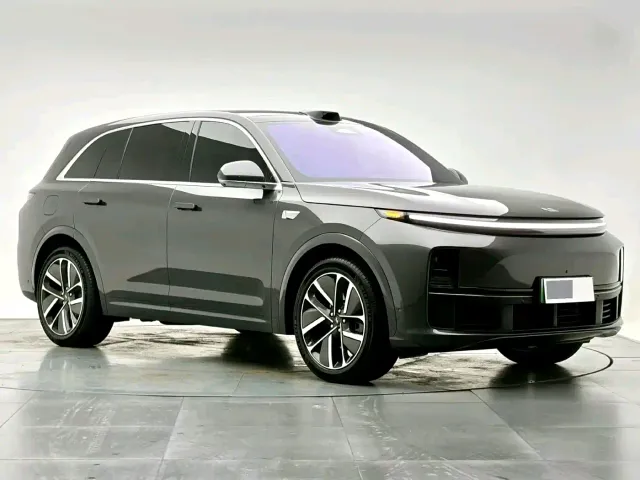 Li Auto L7 — Фото автомобиля 3