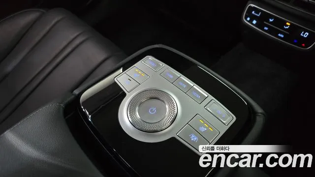 Genesis G80 Бензин 2.5 турбо AWD — Фото автомобиля 15