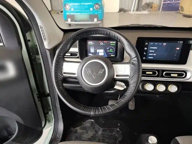 Wuling Hongguang Mini EV — Фото автомобиля 10