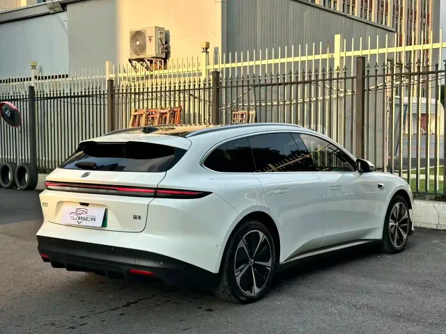 Nio ET5 Touring — Фото автомобиля 9