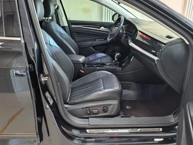 Volkswagen Passat — Фото автомобиля 13