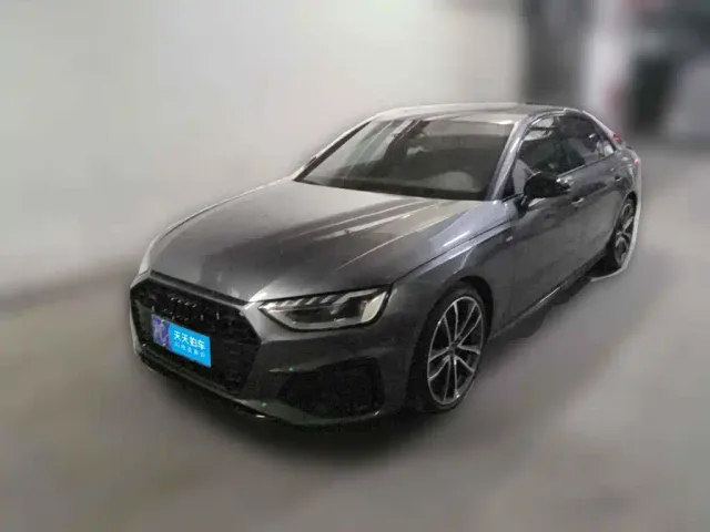 Фотография автомобиля — Audi A4L