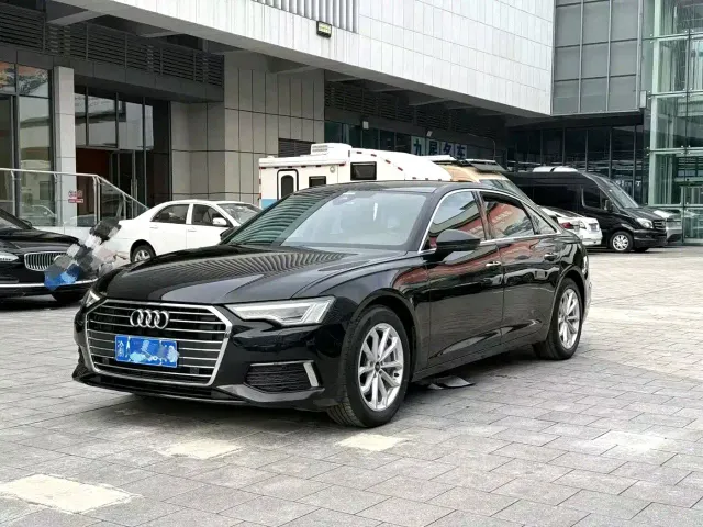Фотография автомобиля — Audi A6L