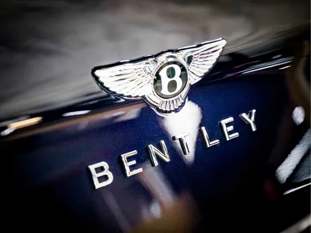 Bentley Bentayga — Фото автомобиля 6