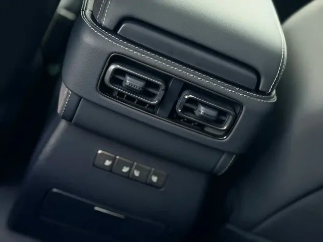 BYD FangChengBao Leopard 5 — Фото автомобиля 20