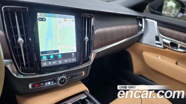 Volvo S90 — Фото автомобиля 19
