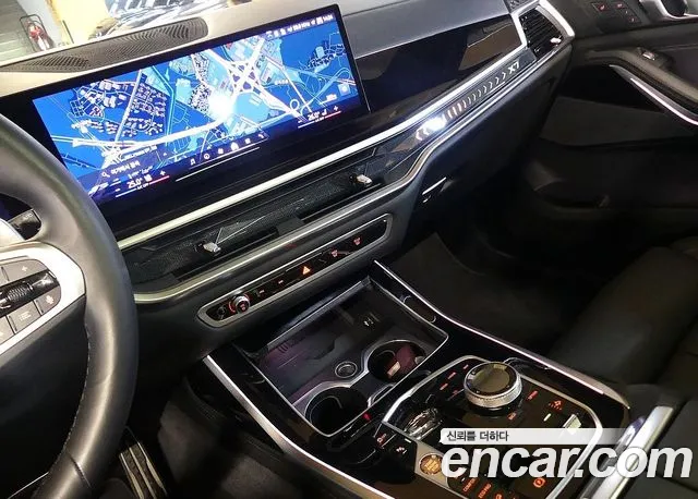 BMW X7 — Фото автомобиля 14