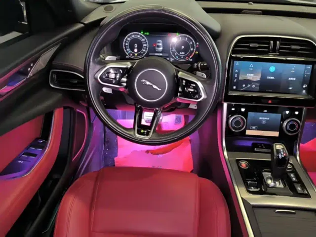 Jaguar XEL — Фото автомобиля 10