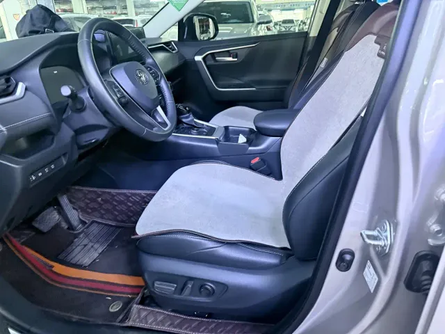 Toyota Wildlander — Фото автомобиля 9