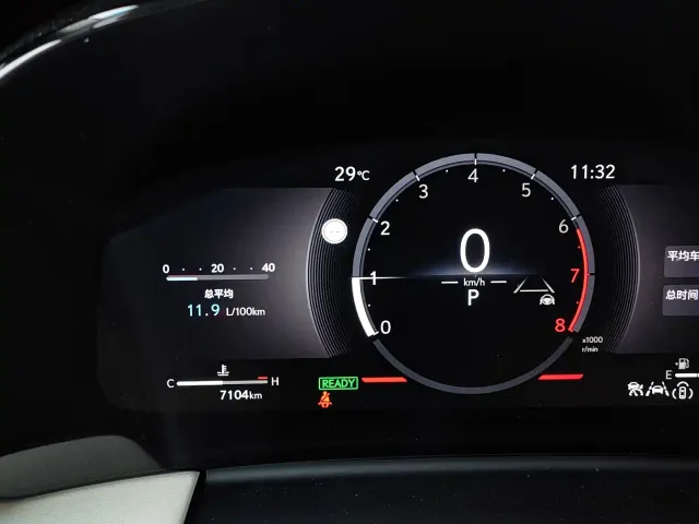 Lexus LM — Фото автомобиля 12