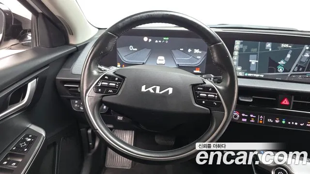 Kia EV6 — Фото автомобиля 13