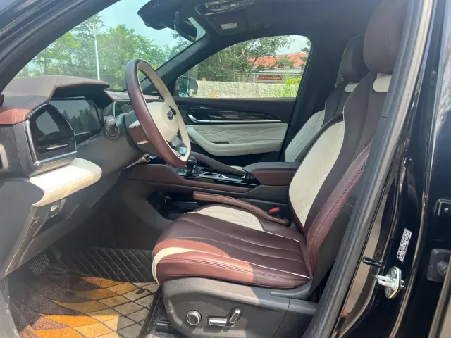 Geely Xingyue L — Фото автомобиля 4