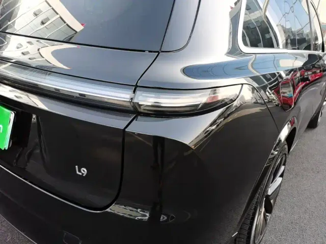 Li Auto L9 — Фото автомобиля 7