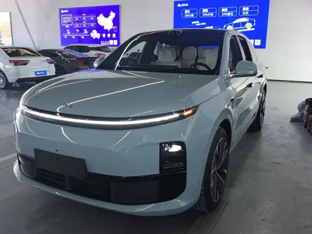 Фотография автомобиля — Li Auto L6