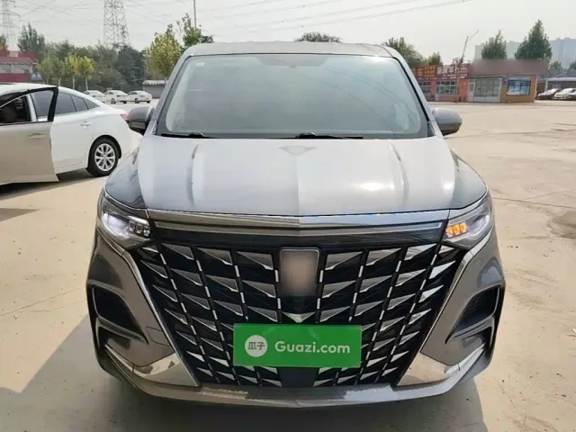 Roewe iMAX8 — Фото автомобиля 2