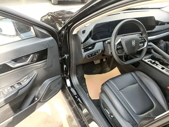 Bestune B70 — Фото автомобиля 15