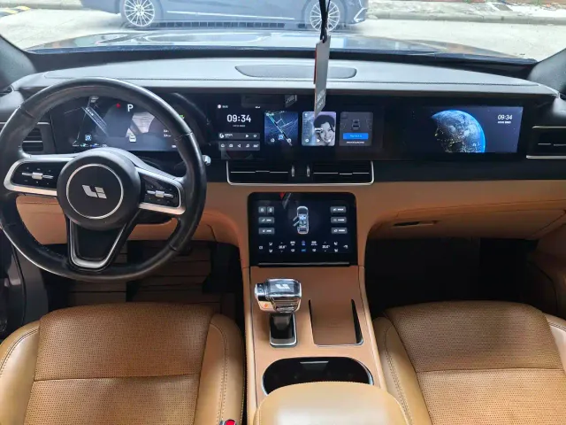 Li Auto ONE — Фото автомобиля 7