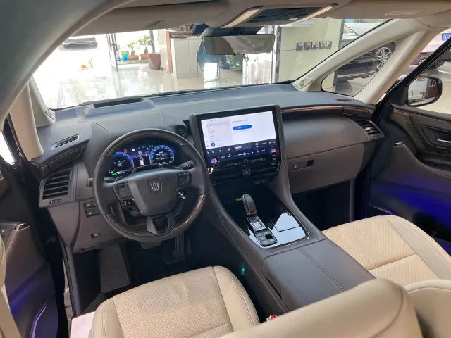 Toyota Vellfire — Фото автомобиля 27