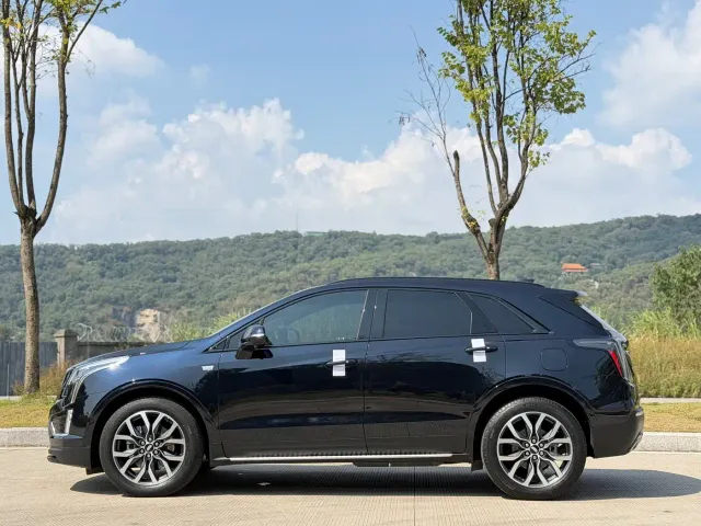 Cadillac XT5 — Фото автомобиля 3