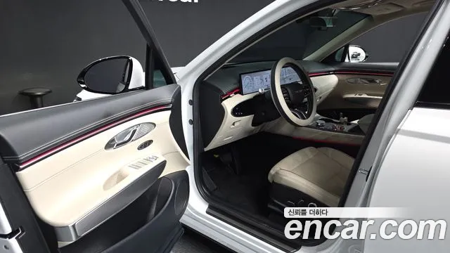Genesis GV70 2.5T Бензин 2WD — Фото автомобиля 6