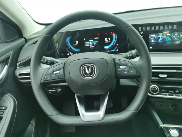Changan Eado — Фото автомобиля 15