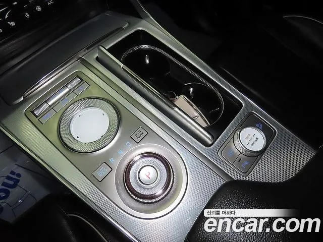 Genesis GV80 — Фото автомобиля 12