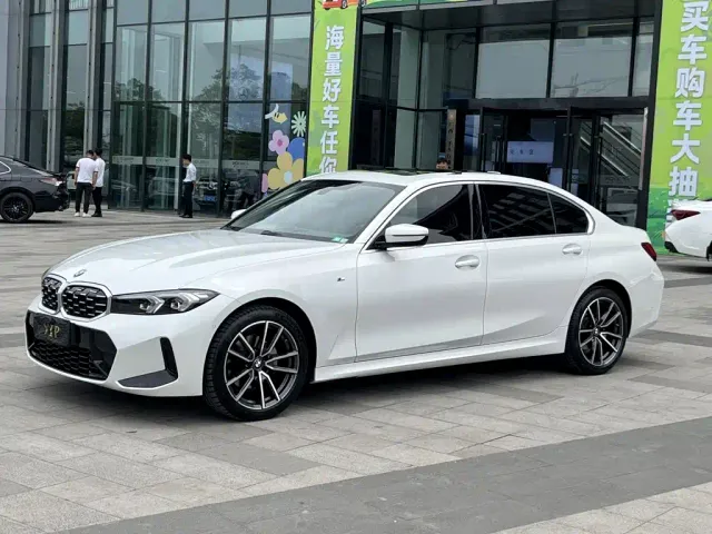 Фотография автомобиля — BMW 3 Series