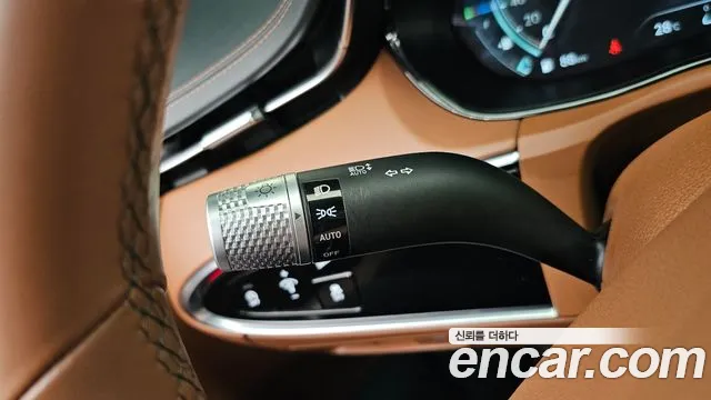 Genesis GV70 — Фото автомобиля 27