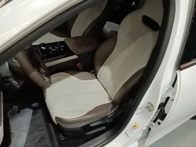 BYD Qin PLUS — Фото автомобиля 14