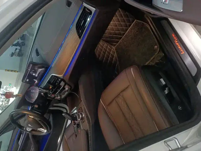 BMW 5 Series — Фото автомобиля 8