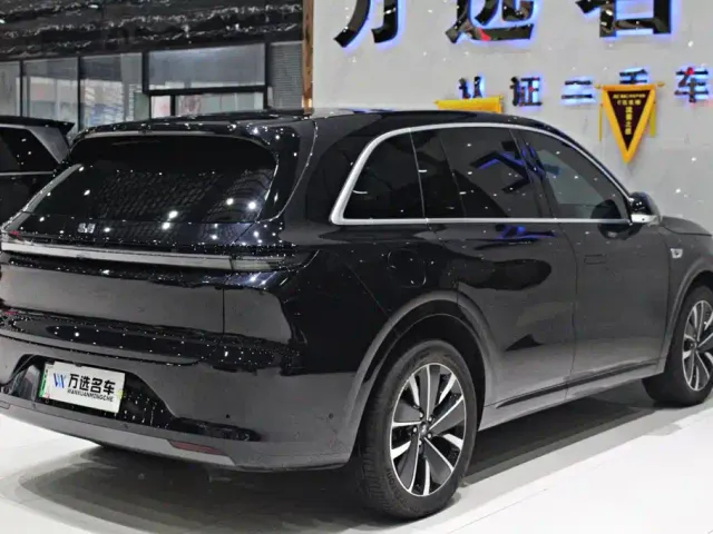 Li Auto L6 — Фото автомобиля 14