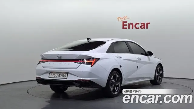 Hyundai Avante CN7 — Фото автомобиля 2