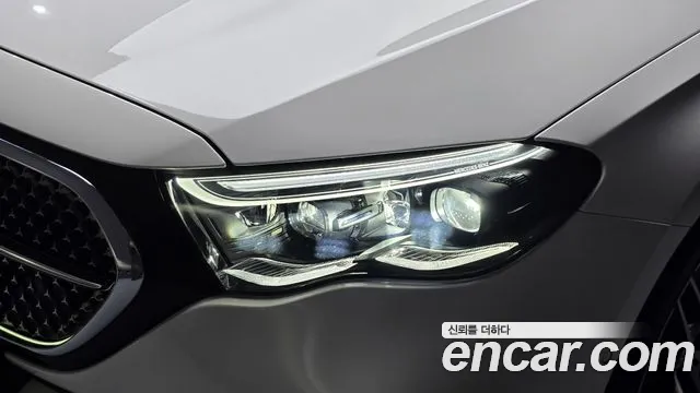 Mercedes-Benz E-Class — Фото автомобиля 22
