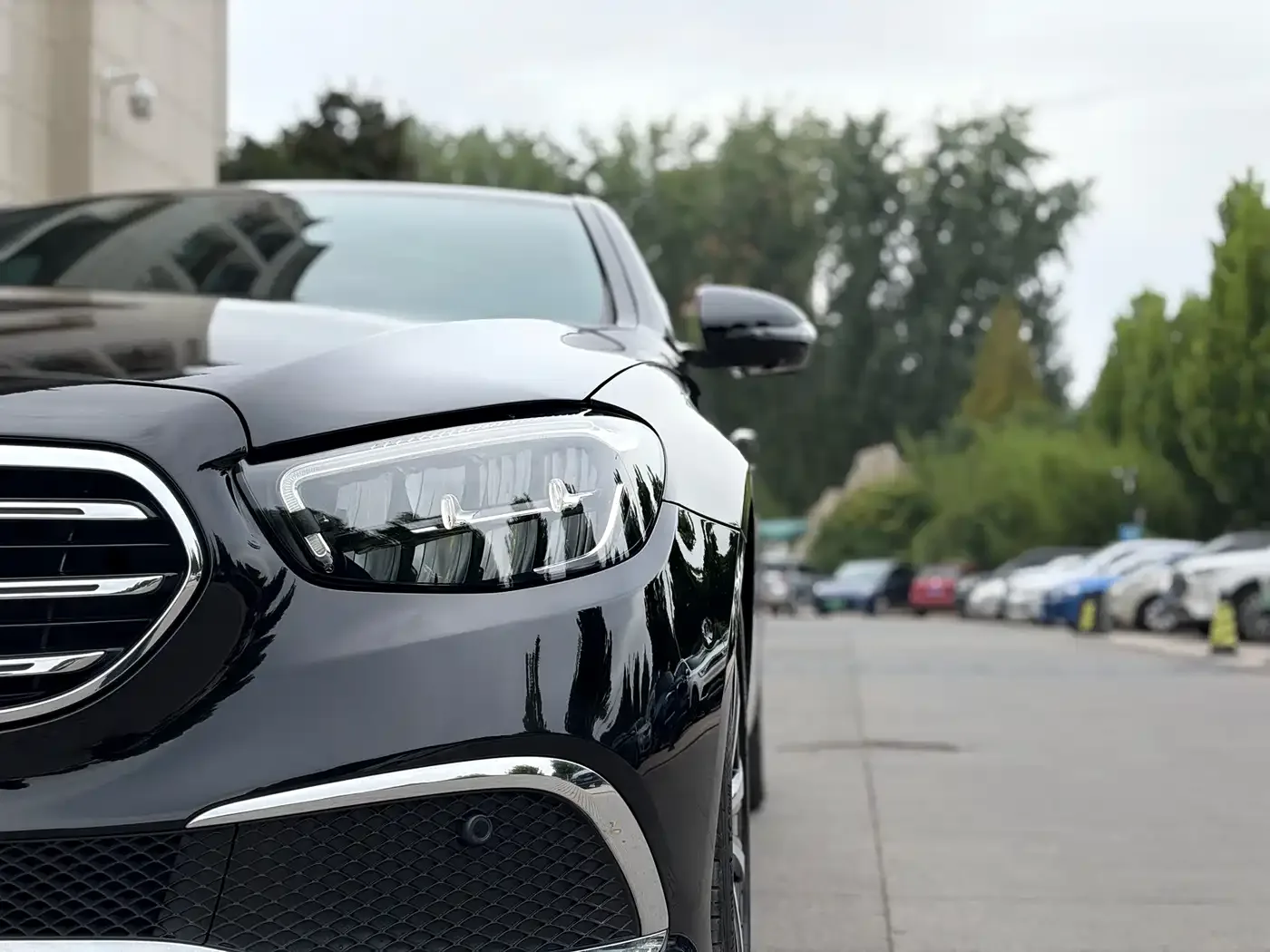 Mercedes-Benz Mercedes-Benz E-Class New Energy 2022 E 350 e L Plug-in Hybrid Sedan — Фото автомобиля 4