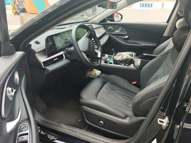 Chery Arrizo 8 — Фото автомобиля 9