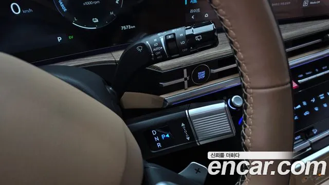 Hyundai Santa Fe MX5 — Фото автомобиля 9