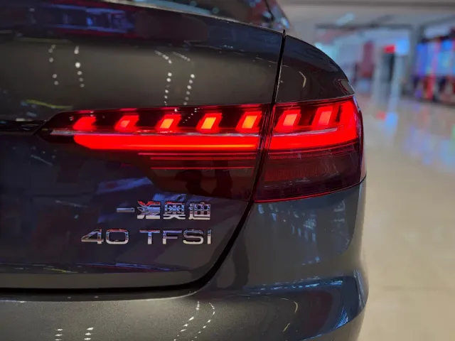 Audi A4L — Фото автомобиля 5