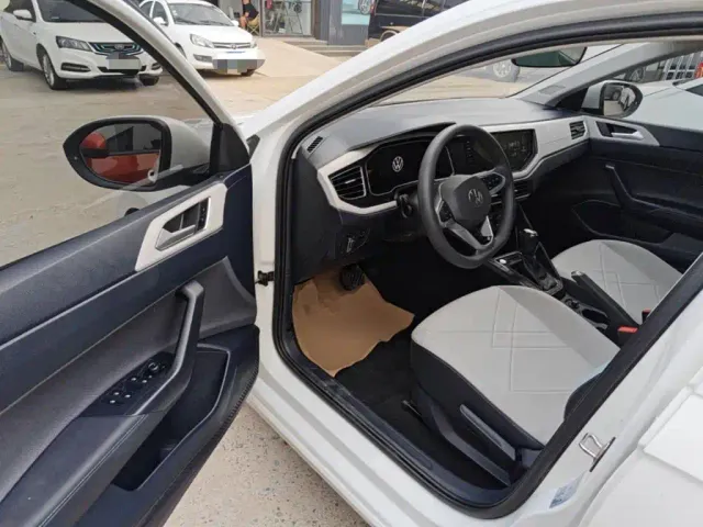 Volkswagen Lavida — Фото автомобиля 15