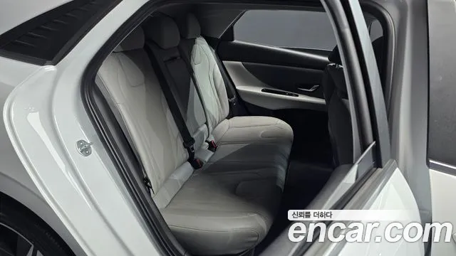 Hyundai Avante CN7 — Фото автомобиля 16