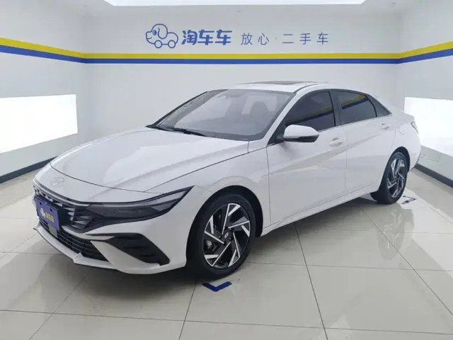 Фотография автомобиля — Hyundai Elantra