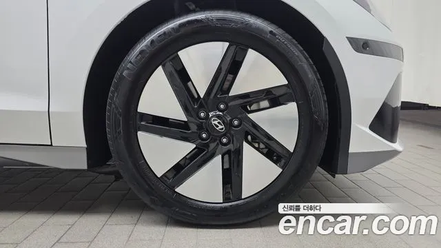 Hyundai Ioniq 6 — Фото автомобиля 6